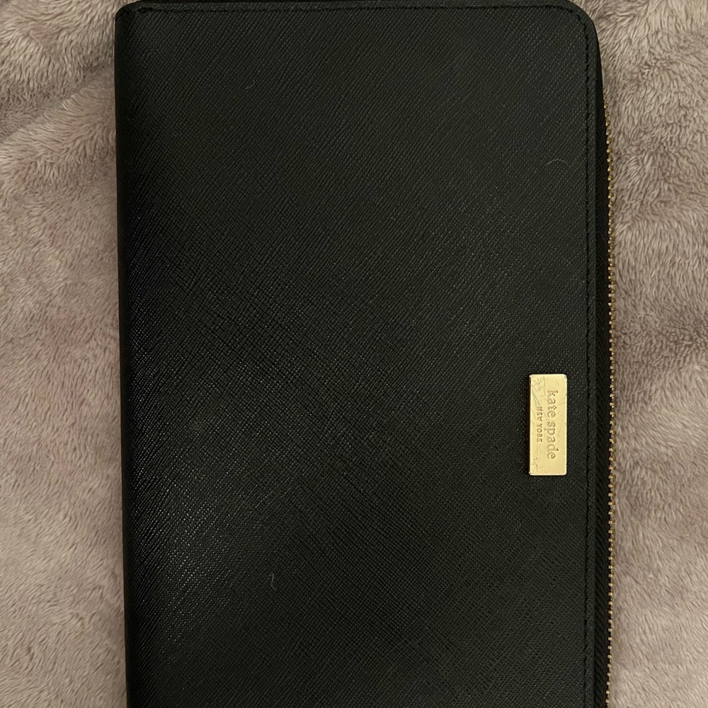 Worn 3x . Kate spade good condition. Great for date night.
